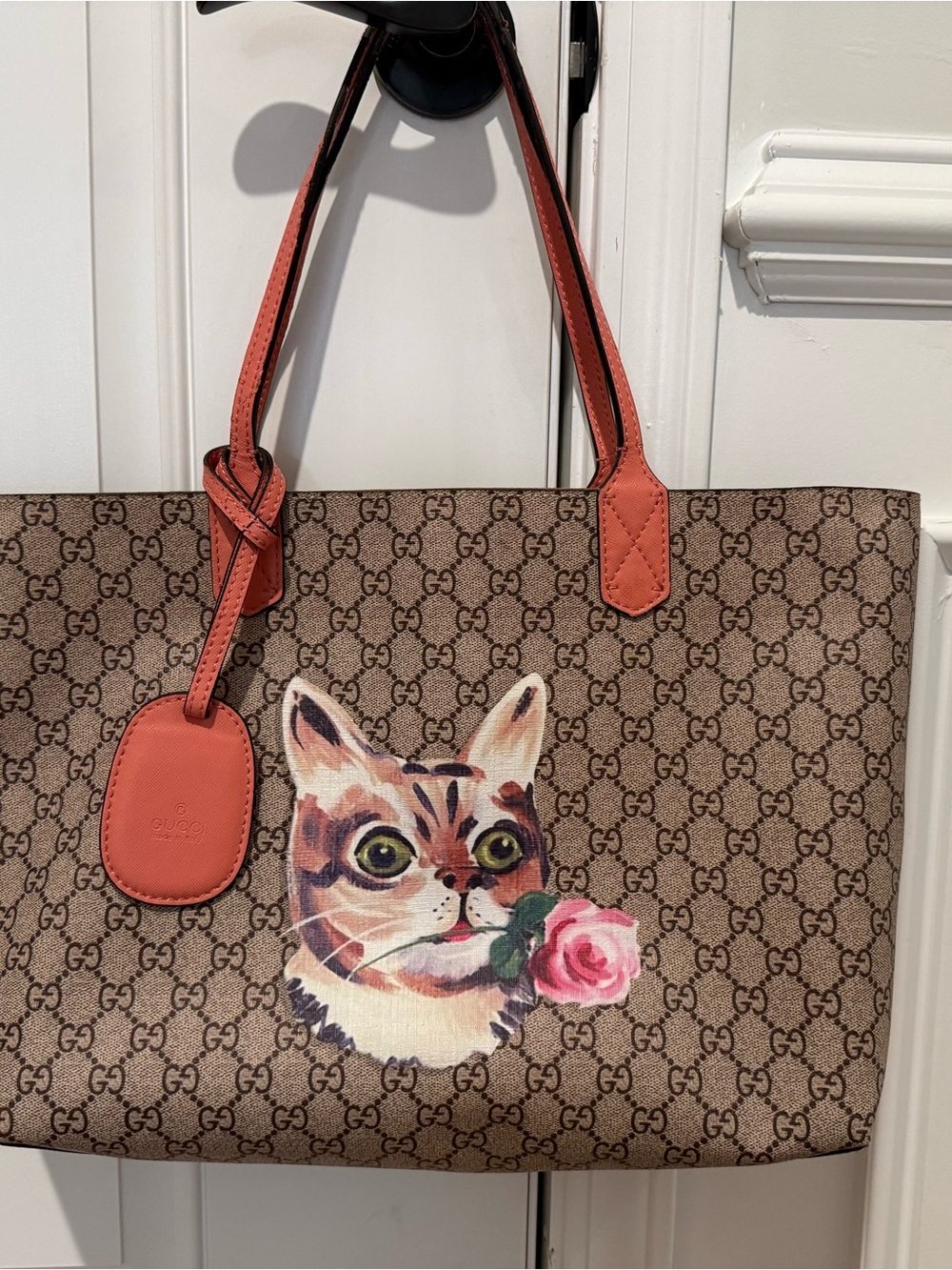 *NO BRAND* Brown Logo Tote / Coral Handles / Cat With Rose Portrait